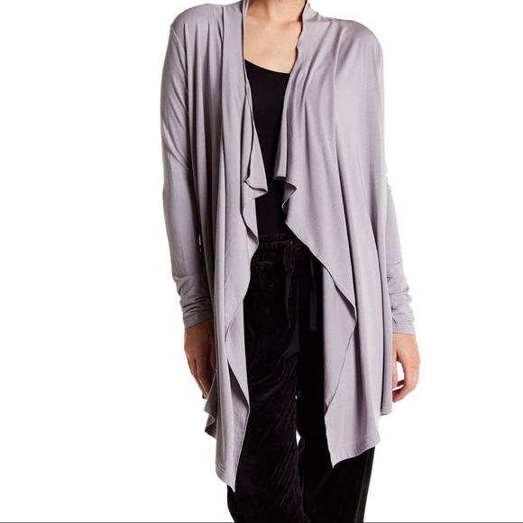 BAREFOOT DREAMS Luxe Milk Jersey Calypso Wrap 174 - Picture 2 of 7